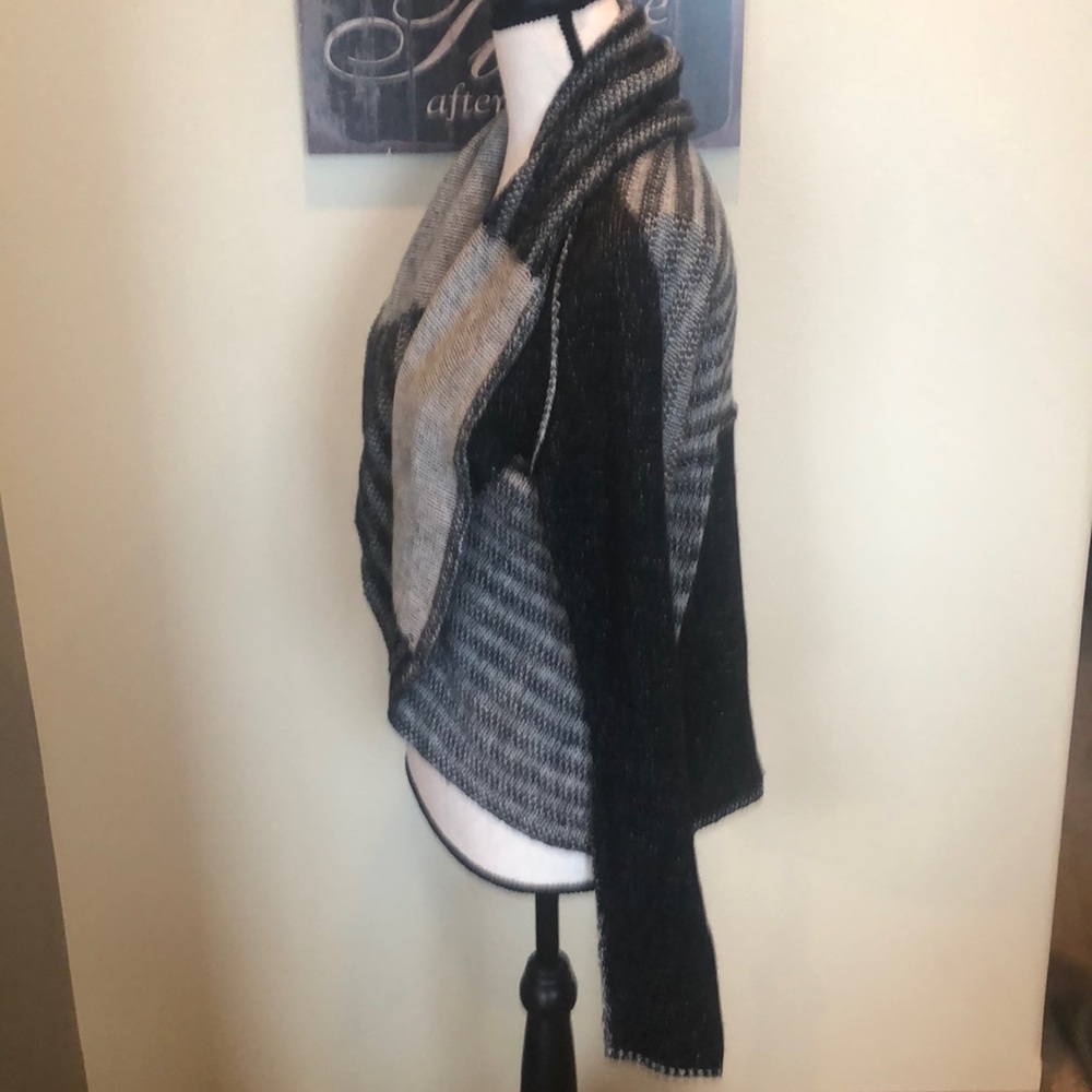 Cabi Patchwork Circle Black & Gray Cardigan Sweat… - image 5